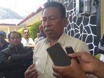 breaking-news-dinilai-meninggal-tak-wajar-keluarga-anselmus-datangi-polres-ende.jpg
