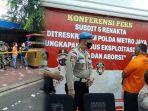bripka-cs-berbaju-tahanan-tersangka-kasus-penembakan-saat-dih.jpg