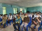 buka-bimtek-penulisan-karya-ilmiah-di-smk-tiara-nusa-ini-yang-disampaikan-bupati-agas.jpg