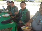 bupati-flotim-makan-ue-dan-muko_20151022_124729.jpg