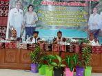 bupati-sumba-timur-drs-gidion-mbilijora-kedua-dari-kanan.jpg