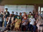 foto-bersama-pelaku-umkm-kabupaten-kupang.jpg