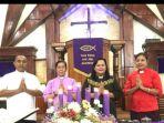 gereja-maranatha-pose-bersama-ketua-majelis-jemaat-maranatha-oebuf.jpg