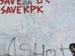 grafiti-tolak-revisi-uu-kpk_20151127_204219.jpg
