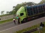 hadang-truk.jpg