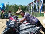hadiah-berupa-14-buah-sepeda-motor-merk-beat_20161017_115434.jpg