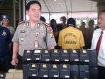 handphone-palsu.jpg