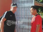 hans-peter-schaller-baju-hitam_20170426_112801.jpg