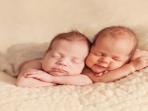 ilustrasi-bayi-kembar_20161029_110453.jpg