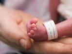 ilustrasi-bayi-prematur_20160813_124457.jpg