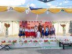 kajari-ttu-robert-jimmi-lambila-s-h-m-h-bersama-anak-anak-panti.jpg
