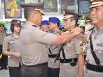 kapolda-ntt-saat-memimpin-upacara-serah-terima-jabatan.jpg