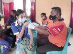kejar-ketertinggalan-capaian-vaksinasi-polres-nagekeo-gelar-vaksinasi-di-kecamatan-aesesa.jpg