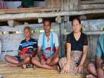 keluarga-korban-penembakan-di-sumba-barat-daya.jpg