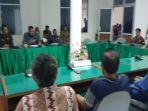 kepala-dinas-pmd-sumba-barat-persilahkan-cakades-kabukarudi-nomor-1-dan-2-tempuh-jalur-hukum.jpg
