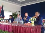 ketua-dpd-nasdem-tts-yang-juga-merupakan-calon-bupati-cabup-tts-obed-naitboho-ketiga-dari-kiri_20180613_075527.jpg