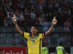 kiper-persela-lamongan-choirul-huda_20171015_212027.jpg
