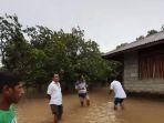 kondisi-banjir-yang-terjadi-di-kecamatan-karera.jpg