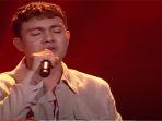 konstean-indonesian-idol-paul-saat-tampil-di-top-11.jpg