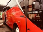 kru-bus-menyiapkan-kendaraan-yang-akan-digunakan-untuk-armada-mudik-lebaran_20180612_204053.jpg