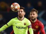 lionel-messi-di-pertandingan-leg-1-perempat-final-liga-champions-melawan-mu.jpg