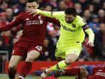 lionel-messi-tengah-liverpool-vs-barcelona.jpg