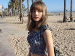 lisa-blackpink-di-pantai-santa-monica-los-angeles.jpg