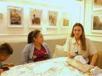 luna-maya-saat-berbincang-dengan-tante-lala-02.jpg