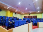 mahasiswa-unwira-kupang-sedang-mengisi-survei-persepsi.jpg