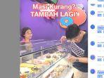 makan-donut.jpg