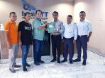 mba-ceo-sejahtera-group-bobby-lianto-pose-bersama-pimpinan-cabang-borong-bank-ntt.jpg