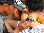 membuat-tato-0.jpg