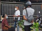 nasabah-datangi-kantor-pt-ads-di-jalan-soekarno-kota-ende-pasca-direktur-diamankan-polda-ntt.jpg