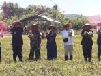 panen-bawang-di-Sumbar.jpg