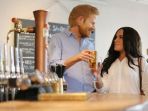 pangeran-harry-dan-meghan-markle_20180824_225518.jpg