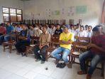para-orang-tua-dan-siswa-siswi-di-sman-poco-ranaka.jpg