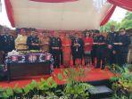 para-pejabat-usai-pemotongan-tumpeng-hbi-ke70.jpg