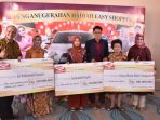 para-pemenang-foto-bersama-di-acara-pengundian-easy-shopping-di-jakarta-pusat_20181105_192251.jpg
