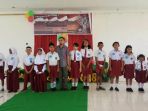 para-siswa-foto-bersama-saat-pameran-media-pembelajaran-di-stikip-cbn-kupang_20180818_134355.jpg