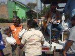 pastoran-taman-ziarah-yesus-maria-oebelo-bersama-komunitas-sepekita-bagikan-paket-sembako.jpg
