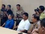 pejabat-di-polda-ntt-sementara-melihat-aplikasi-dari-trc_20170314_234133.jpg