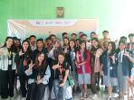 pelajar-SMAN-1-Lobalain-foto-bersama-usai-sosialisasi.jpg