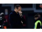 pelatih-juventus-massimiliano-allegri-bingung.jpg