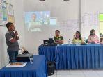 pelatihan-oleh-panitia-kknt-ppm-unwira-dilakukan-di-kantor-desa-usapi-sonbai.jpg