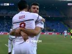 pemain-ac-milan-lakukan-selebrasi-usai-mencetak-gol-ke-genoa.jpg