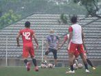 pemain-persija-jakarta-latihan-untuk-menghadapi-piala-menpora-2021.jpg