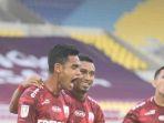pemain-persis-miftahul-hamdi-mencetak-gol-pertama-dalam-p.jpg