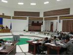 pembelian-tiga-mobil-pimpinan-dprd-manggarai-timur-senilai-rp-15-miliar-akhirnya-dibatalkan.jpg