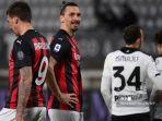 penyerang-ac-milan-zlatan-ibrahimovic-dan-mario-mandzukic-kiri.jpg