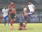 persib-bandung-geoffrey-castillion-20-dan-wander-luiz-9-ok.jpg